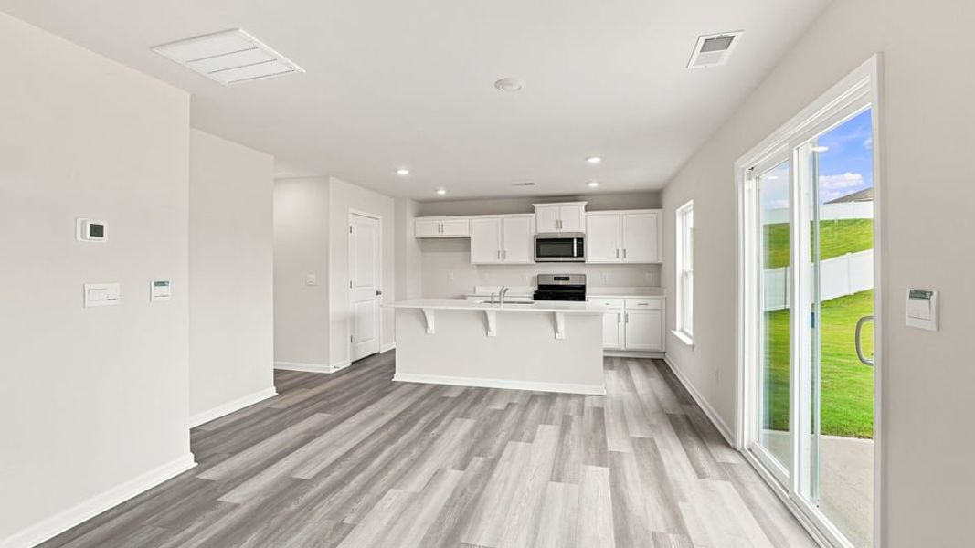 Spacious, unfurnished interior of a new home in Lakestone, Woodruff (Image 23).