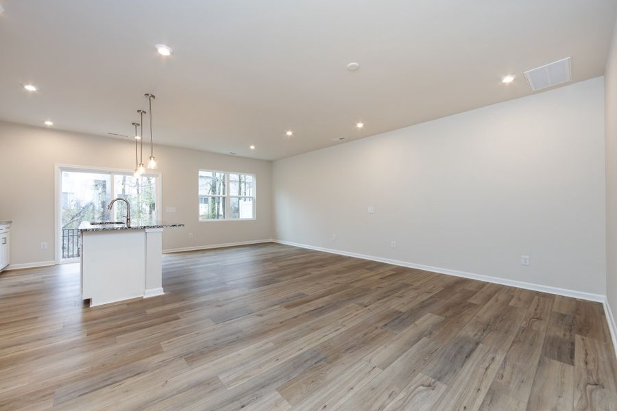Spacious, unfurnished interior of a new home in Fifteen 15 Cannon, Charlotte (Image 19).