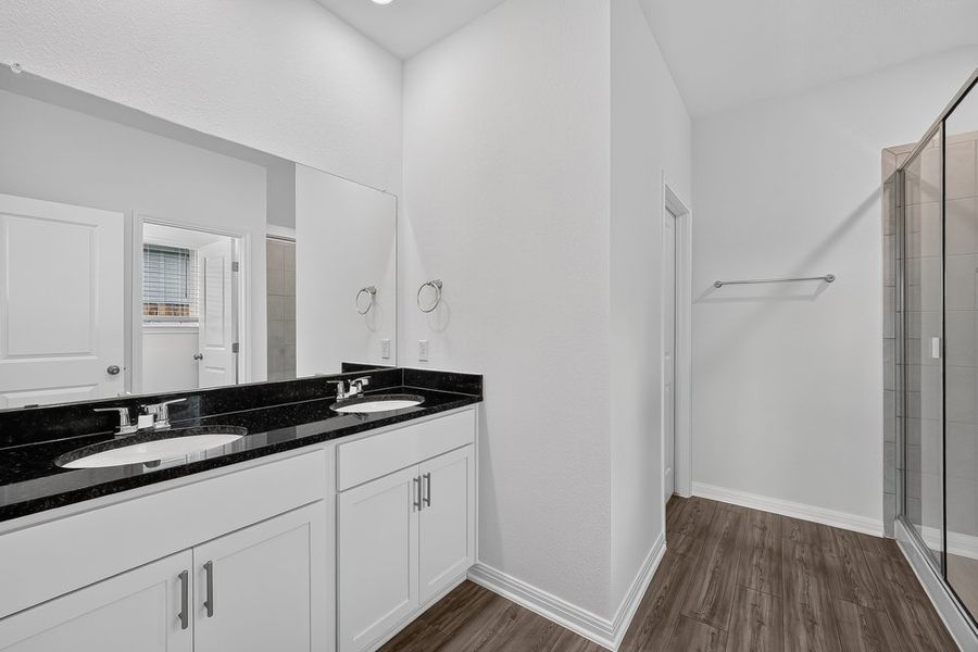 Furnished interior view inside a new home in Longview, Del Valle (Image 3).
