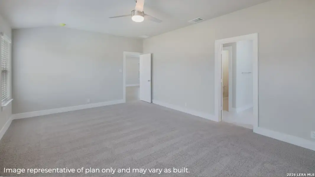 Spacious, unfurnished interior of a new home in Veranda, San Antonio (Image 13).