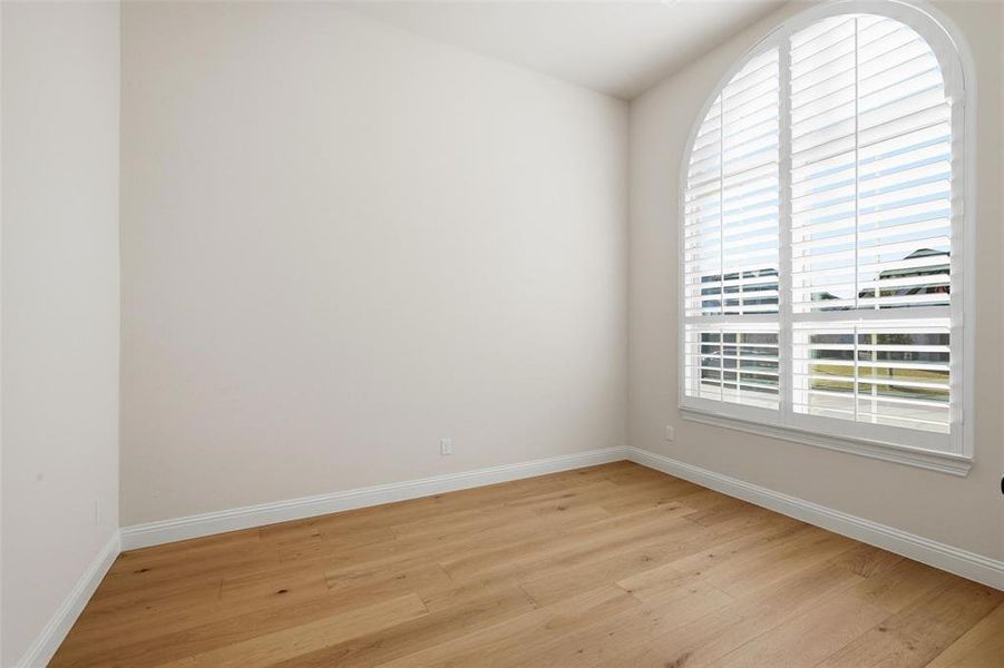 Spacious, unfurnished interior of a new home in , Melissa (Image 23).