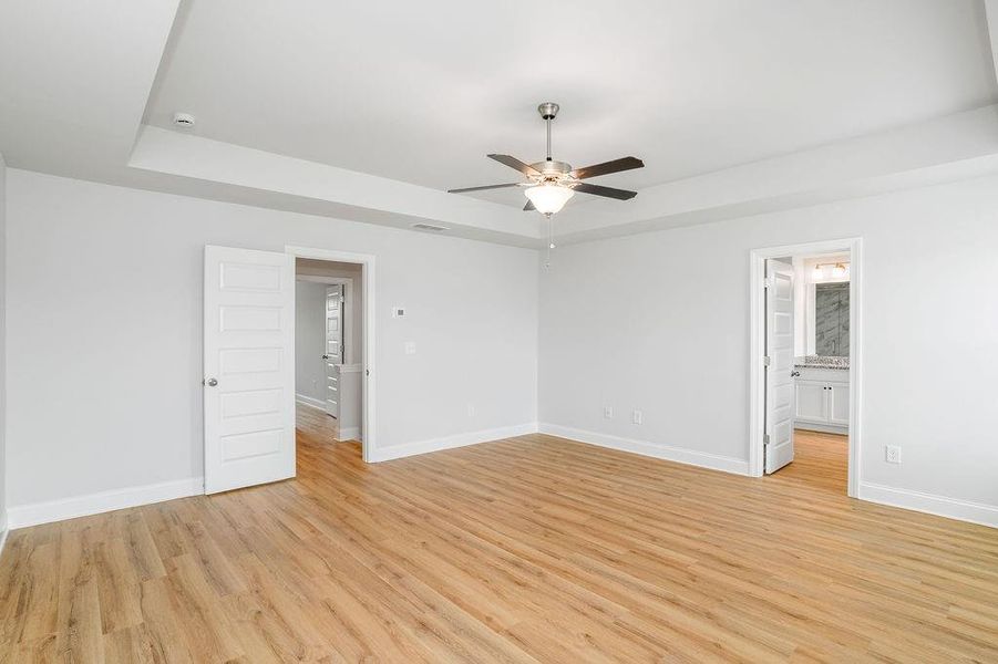 Spacious, unfurnished interior of a new home in , Snellville (Image 20). Spacious, unfurnished interior of a new home in , Snellville (Image 20).