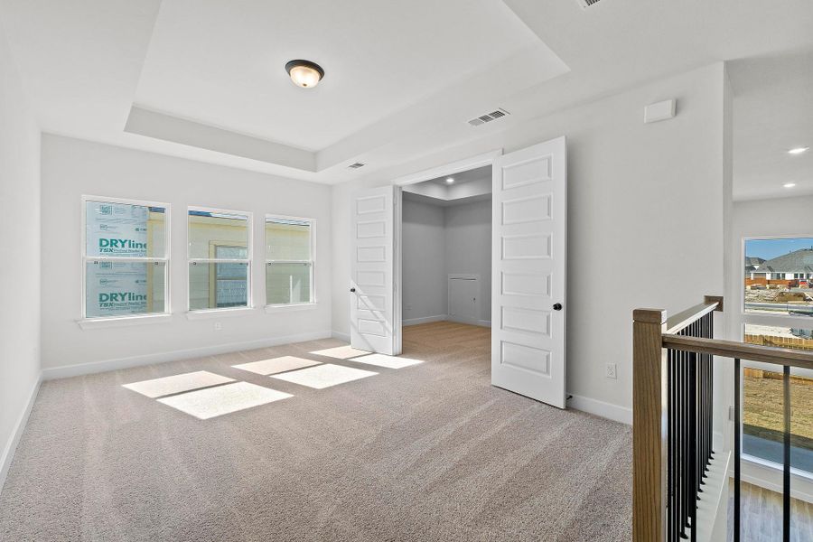 Spacious, unfurnished interior of a new home in Lariat, Liberty Hill (Image 40).