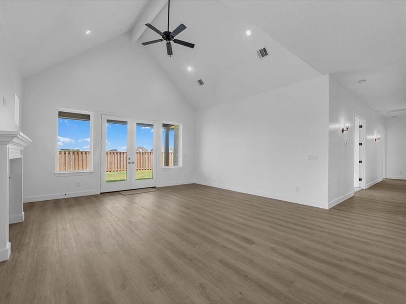 Spacious, unfurnished interior of a new home in Blue Heron Estates, Mont Belvieu (Image 14). Spacious, unfurnished interior of a new home in Blue Heron Estates, Mont Belvieu (Image 14).