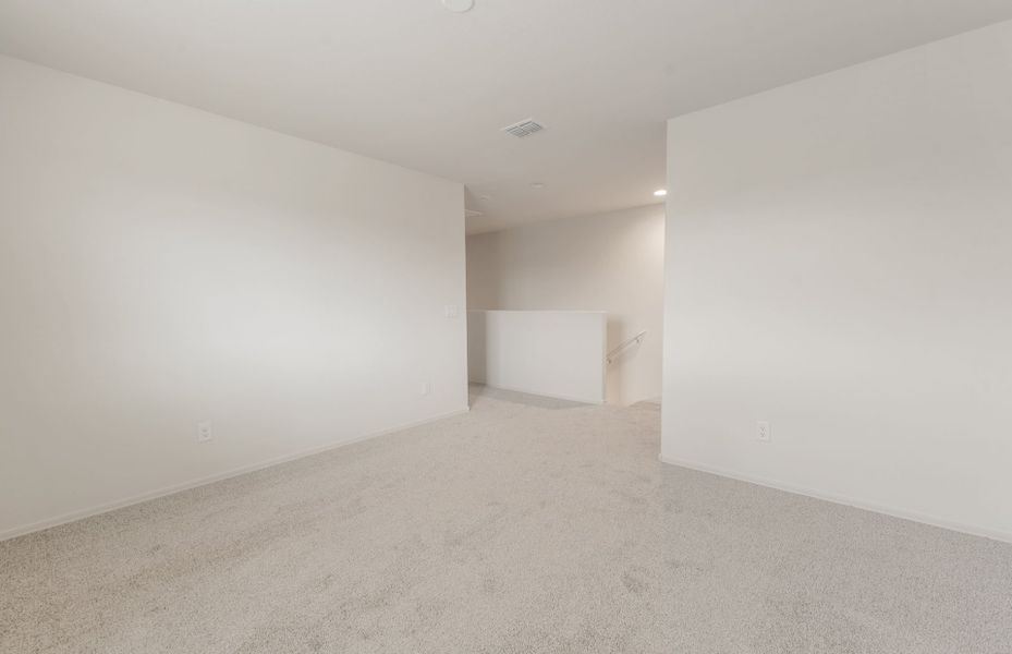 Spacious, unfurnished interior of a new home in El Rancho Santa Rosa, Maricopa (Image 21).