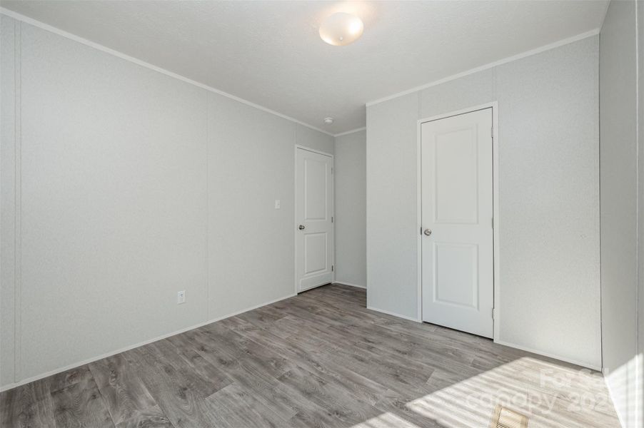 Spacious, unfurnished interior of a new home in , Shelby (Image 12).