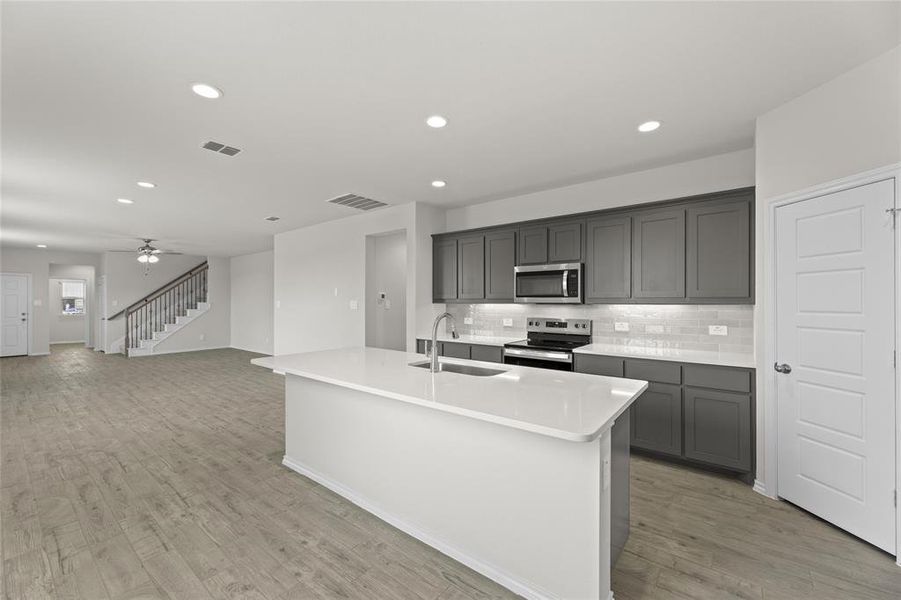 1620 Edgeway  Kitchen 2