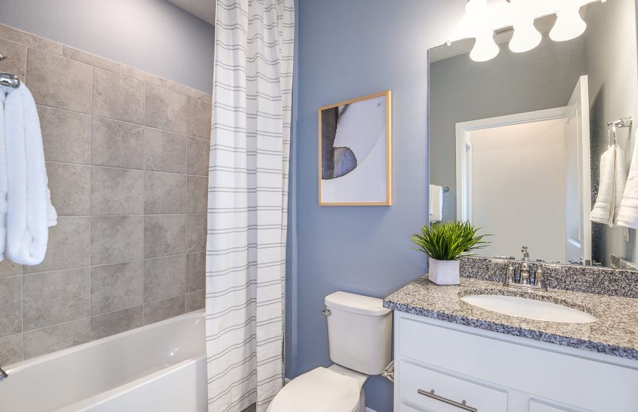 Furnished interior view inside a new home in Silverlake, Lake Alfred (Image 5).