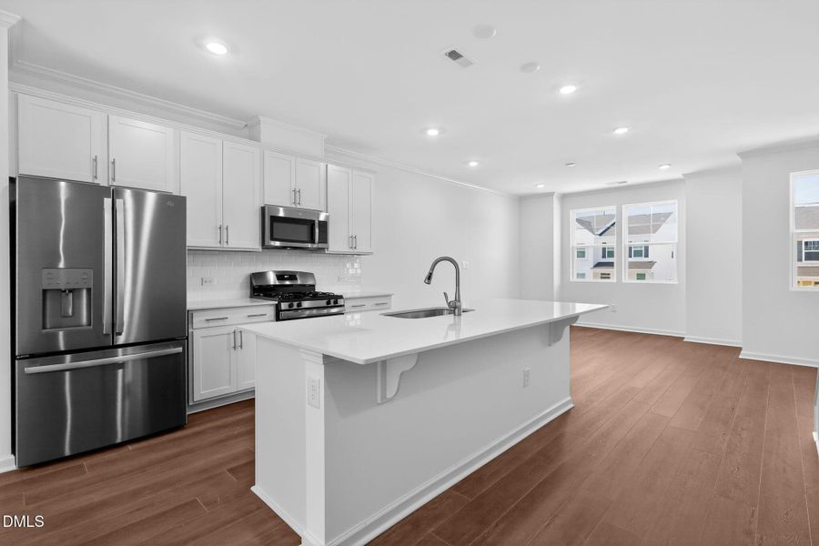 21_3212_Gypsum_Dr_Durham_NC_27703-Kitche