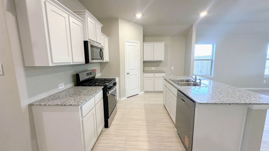 Furnished interior view inside a new home in Sunnycreek, Fort Worth (Image 5).