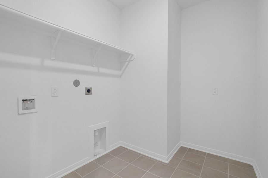 Spacious, unfurnished interior of a new home in Davina, Rosenberg (Image 14).