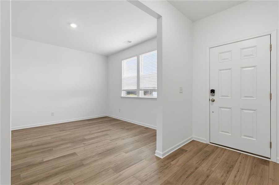 Spacious, unfurnished interior of a new home in Apalachee Hills, Bethlehem (Image 12).