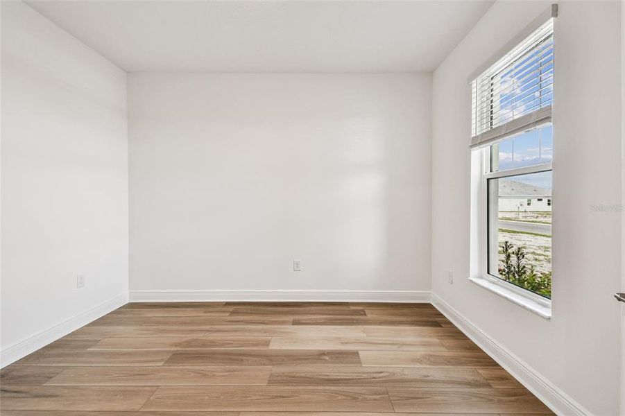 Spacious, unfurnished interior of a new home in Hawkstone, Sarasota (Image 22).