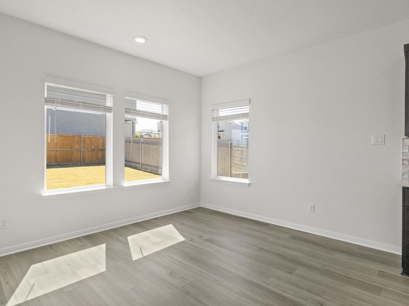 Spacious, unfurnished interior of a new home in Cool Water at Sonterra, Jarrell (Image 26).