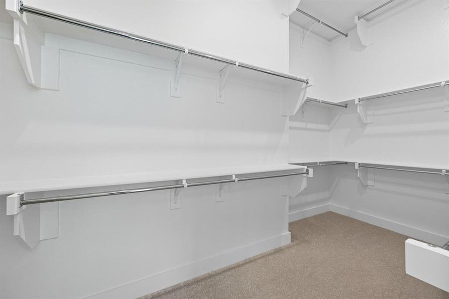 Spacious, unfurnished interior of a new home in Ridge Crossing, Waxahachie (Image 23). Spacious, unfurnished interior of a new home in Ridge Crossing, Waxahachie (Image 23).