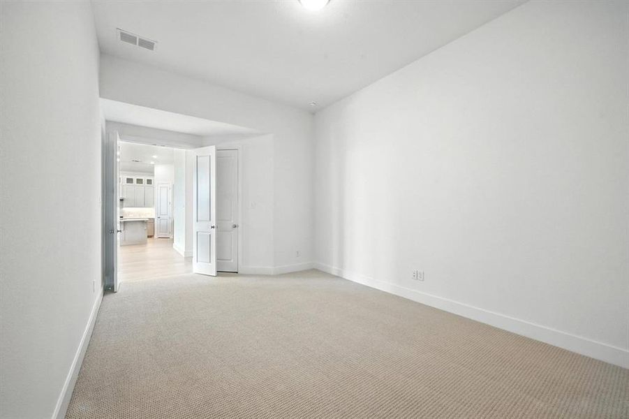 Spacious, unfurnished interior of a new home in Thompson Farms: 60ft. lots, Van Alstyne (Image 20). Spacious, unfurnished interior of a new home in Thompson Farms: 60ft. lots, Van Alstyne (Image 20).