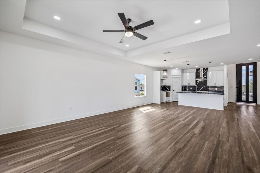 Spacious, unfurnished interior of a new home in , Dale (Image 25).