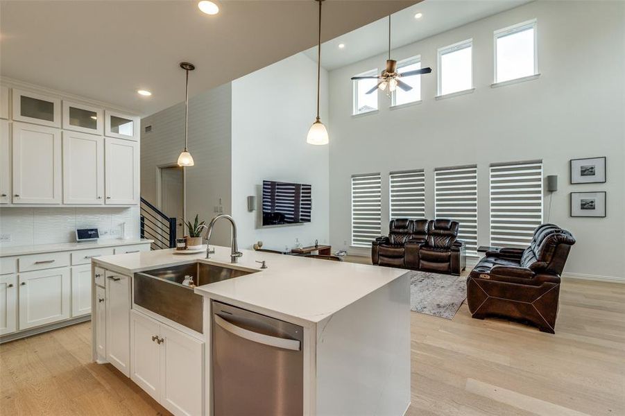 Furnished interior view inside a new home in Lilyana - 50s, Celina (Image 18).