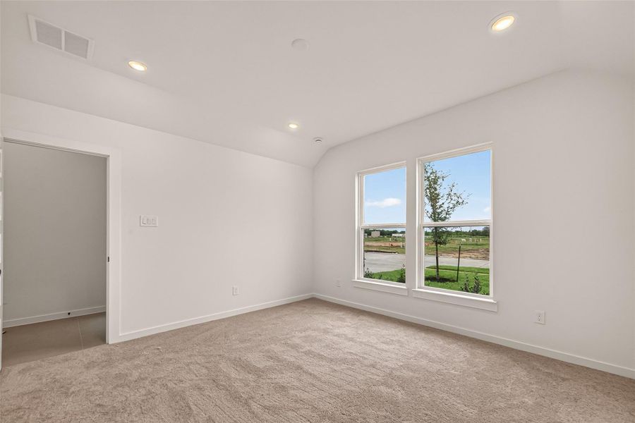 Spacious, unfurnished interior of a new home in Foxtail Palms, Manvel (Image 36). Spacious, unfurnished interior of a new home in Foxtail Palms, Manvel (Image 36).