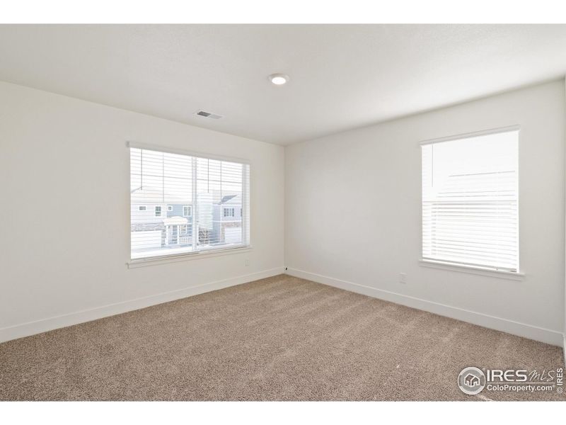 Spacious, unfurnished interior of a new home in Ridge at Johnstown, Johnstown (Image 22).