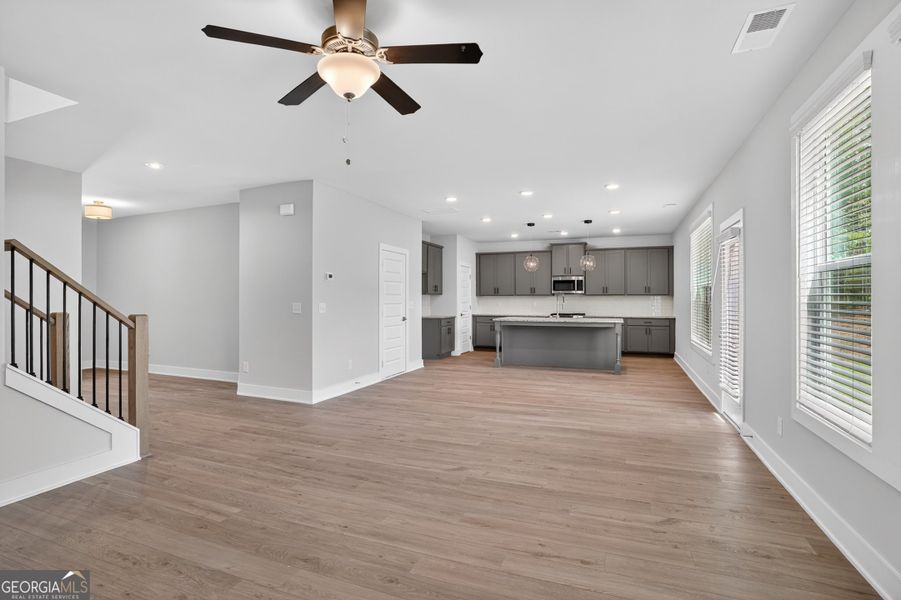Spacious, unfurnished interior of a new home in The Fairways at Mirror Lake, Villa Rica (Image 21).