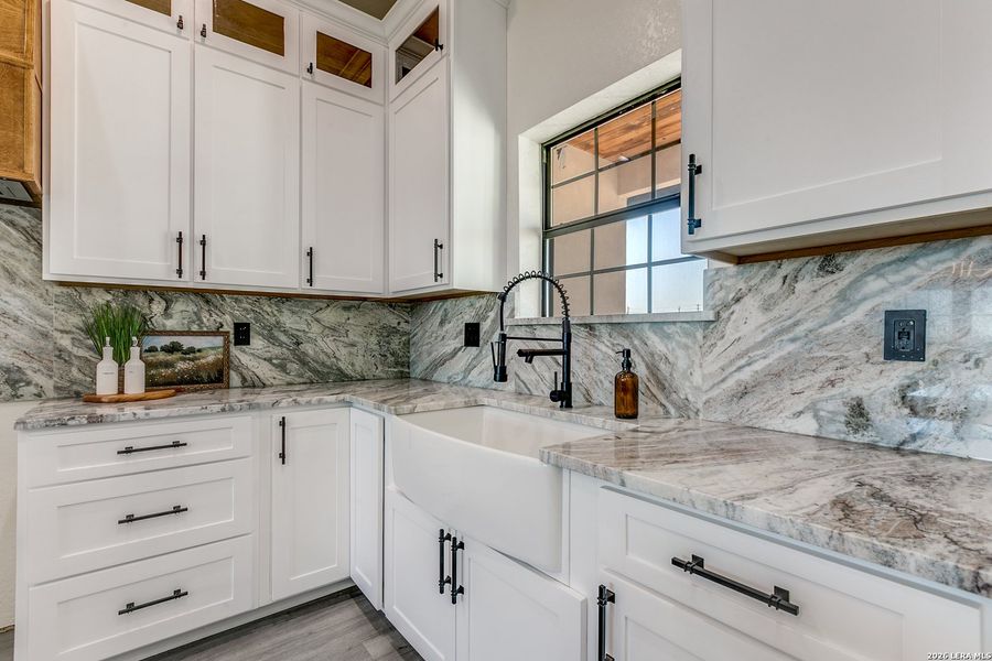 Furnished interior view inside a new home in , Atascosa (Image 14).