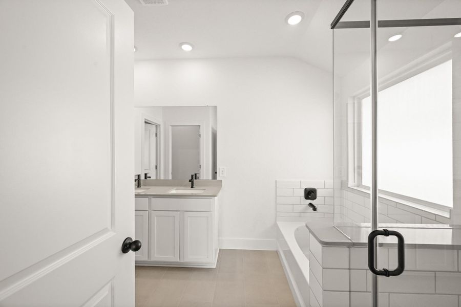 Furnished interior view inside a new home in Chapel Lakes, Montgomery (Image 8).