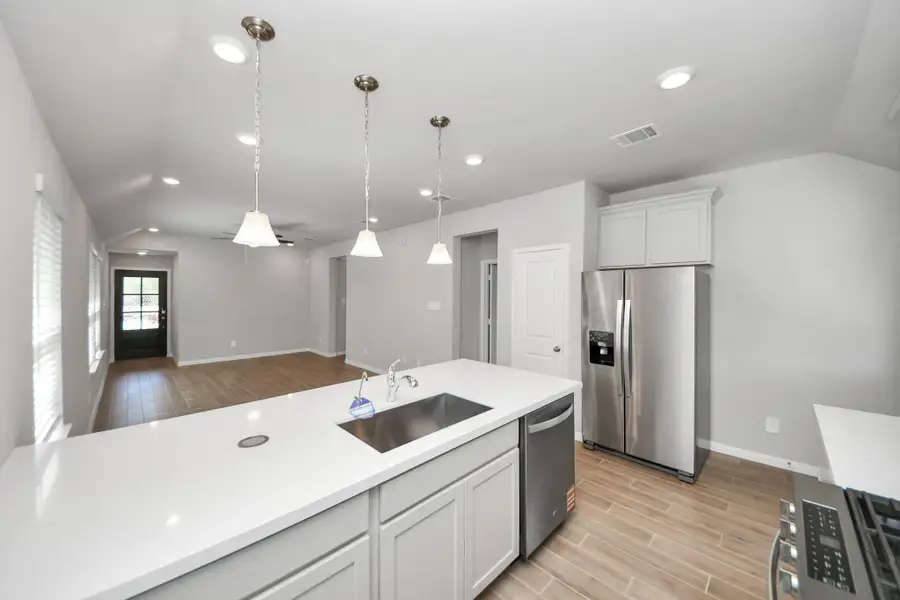 Furnished interior view inside a new home in , Tomball (Image 9).