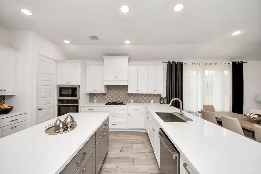 Image 2 of a home in Bridgeland 45'. Image 2 of a home in Bridgeland 45'.