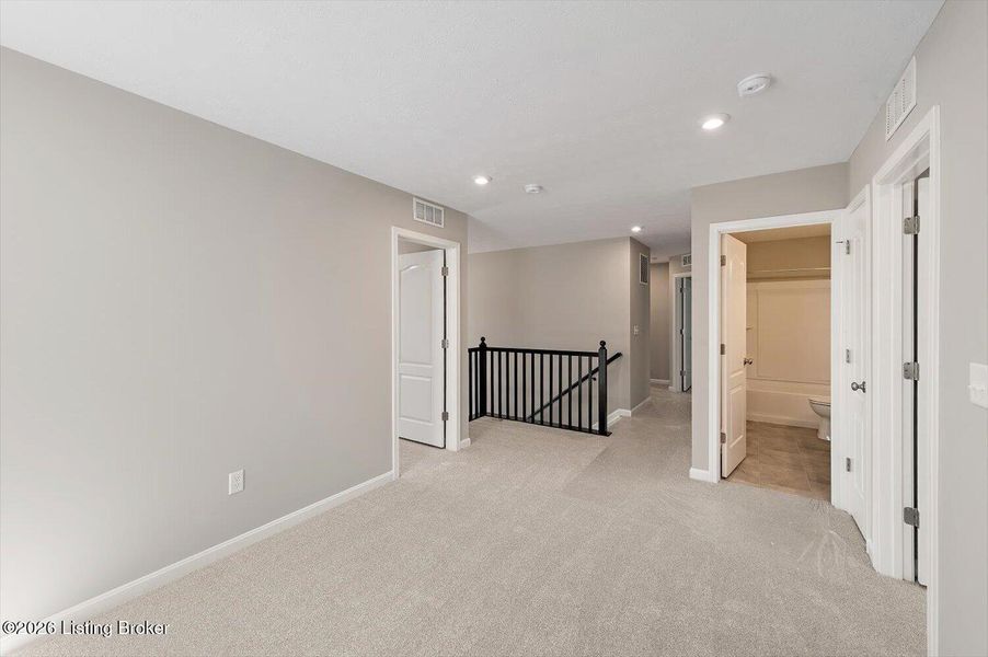 Spacious, unfurnished interior of a new home in Bridle Run, Louisville (Image 23). Spacious, unfurnished interior of a new home in Bridle Run, Louisville (Image 23).
