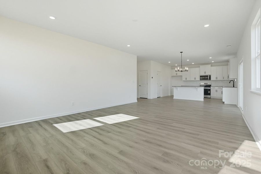 Spacious, unfurnished interior of a new home in Wellington Pointe Classic, Monroe (Image 9).