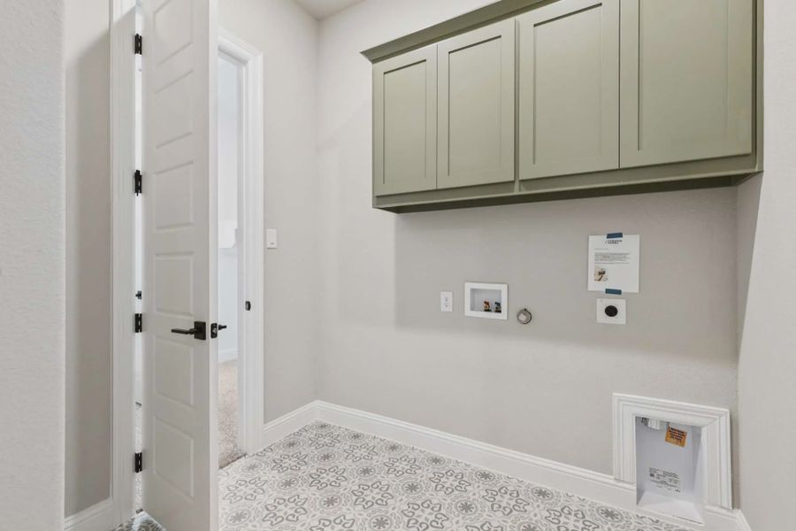 Representative unfurnished interior of a home built from the Stafford by Chesmar Homes in Talia, Mesquite (Image 10).