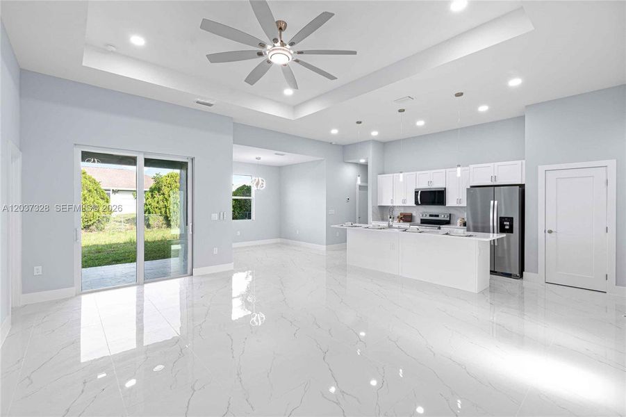 Spacious, unfurnished interior of a new home in , Lehigh Acres (Image 20).