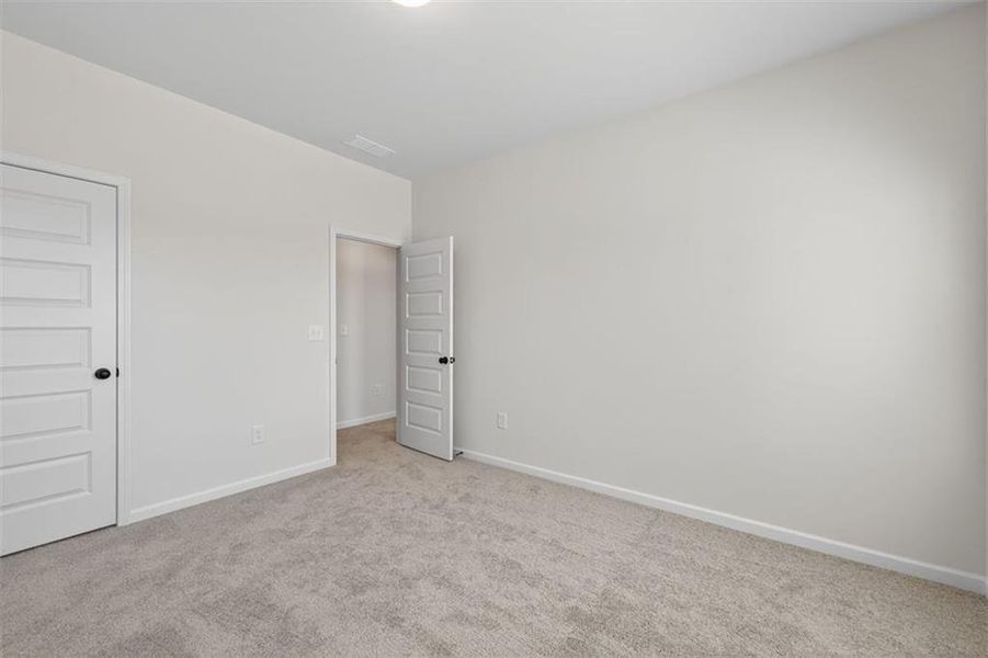 Spacious, unfurnished interior of a new home in Franklin Manor, Lawrenceville (Image 41).