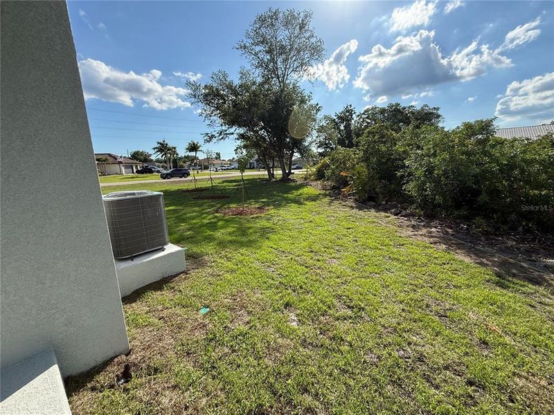 Exterior details and patio area of a home in Deep Creek, Punta Gorda (Image 3).