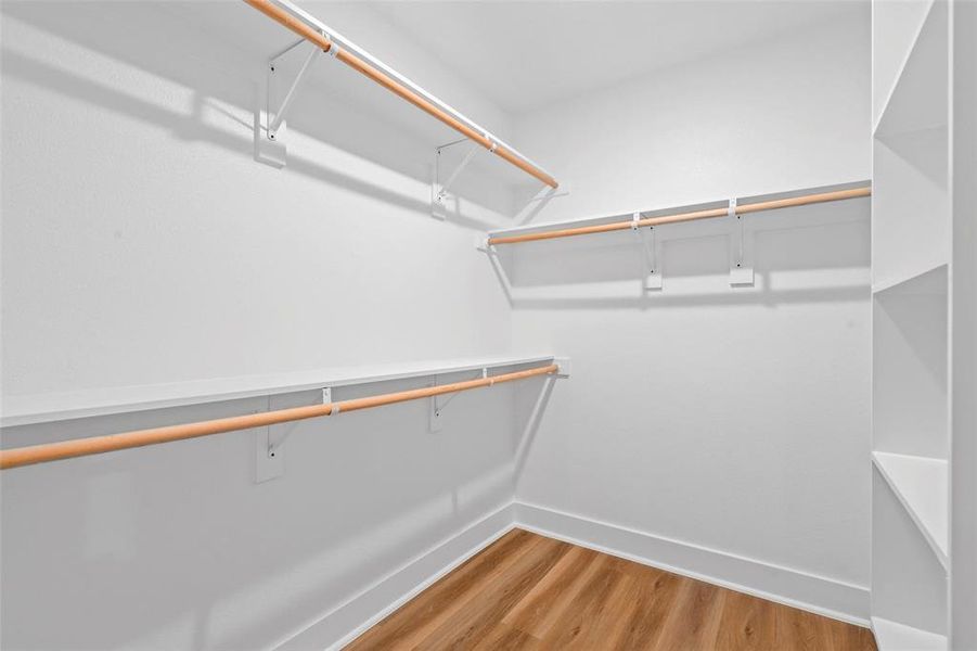 Spacious, unfurnished interior of a new home in , Tolar (Image 27).