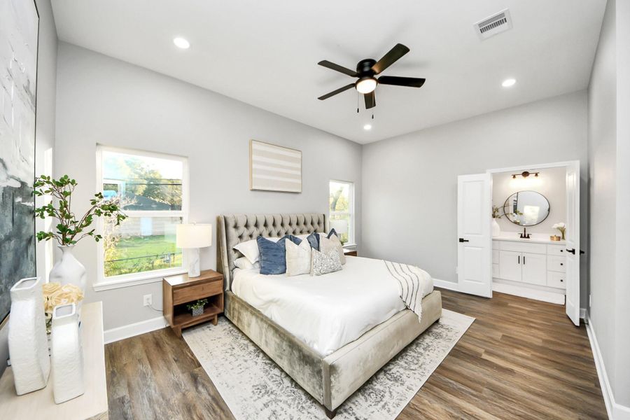 Furnished interior view inside a new home in , Houston (Image 10).