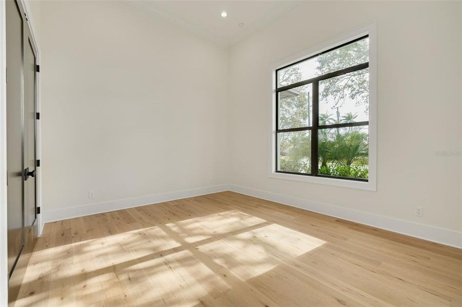 Spacious, unfurnished interior of a new home in , Belleair (Image 45).