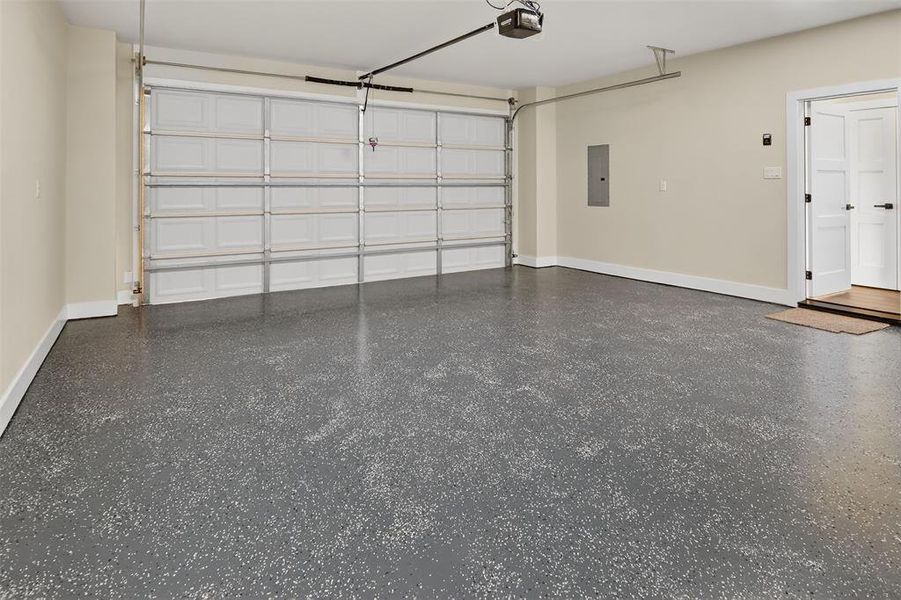 Spacious, unfurnished interior of a new home in , Weatherford (Image 30).