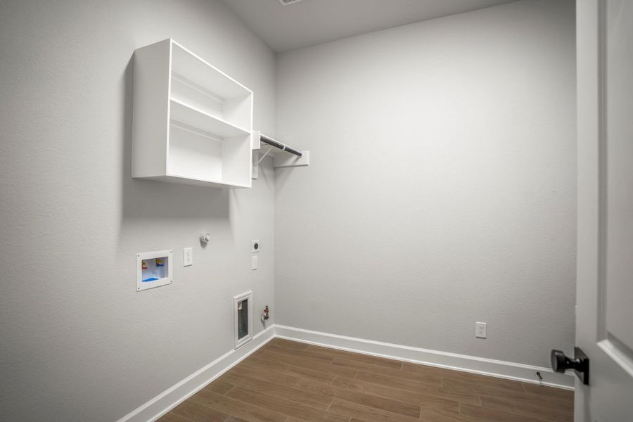 Spacious, unfurnished interior of a new home in Sienna 70' Lots, Missouri City (Image 35). Spacious, unfurnished interior of a new home in Sienna 70' Lots, Missouri City (Image 35).