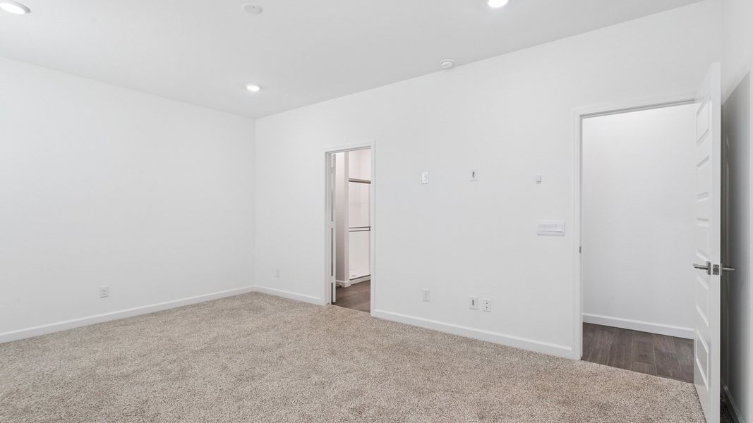 Spacious, unfurnished interior of a new home in Elena Trails, Maricopa (Image 22).