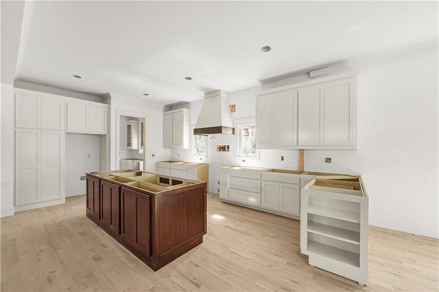 Furnished interior view inside a new home in , Atlanta (Image 6).
