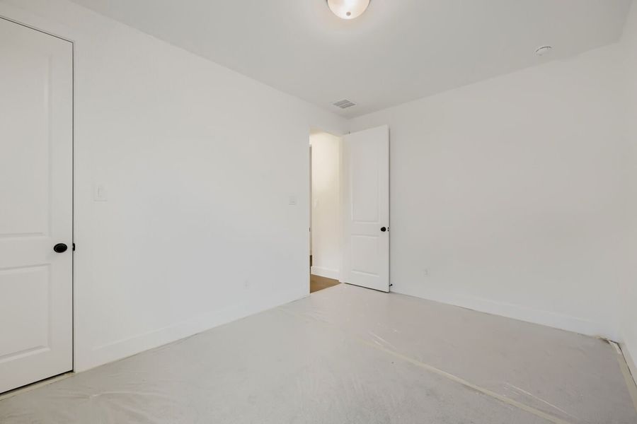 1813 Flowerfield - Bedroom