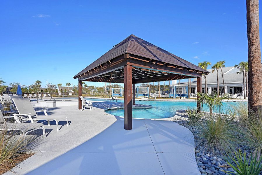 Community amenities in , Summerville (Image 40).