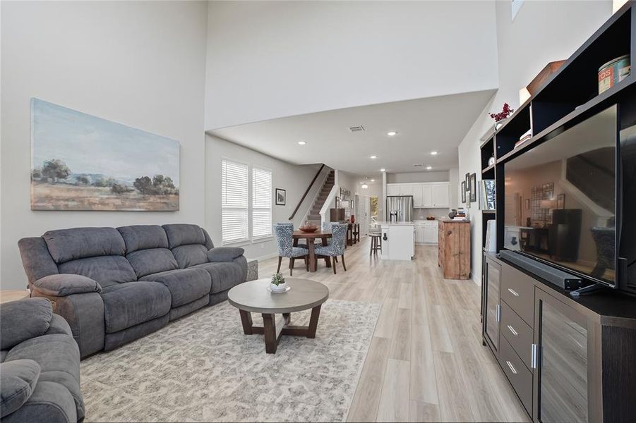 Furnished interior view inside a new home in Oak Creek, Forney (Image 12).