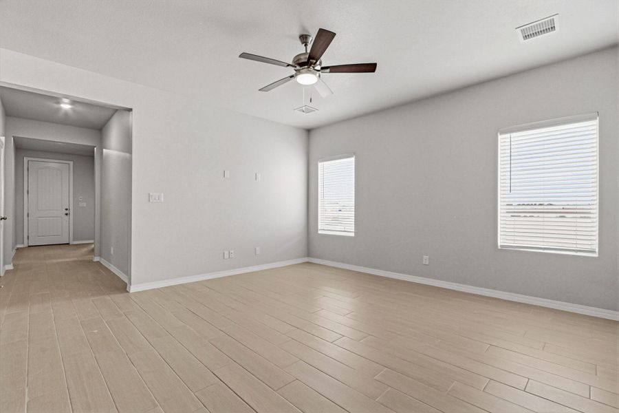 Representative unfurnished interior of a home built from the Poppy by View Homes in Paseos Del Este, El Paso (Image 36).