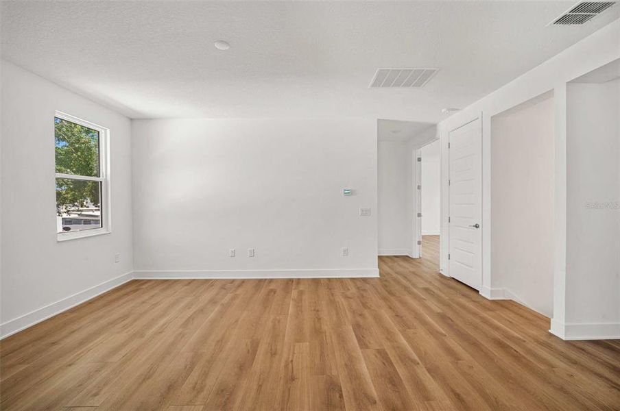 Spacious, unfurnished interior of a new home in , Tampa (Image 35). Spacious, unfurnished interior of a new home in , Tampa (Image 35).