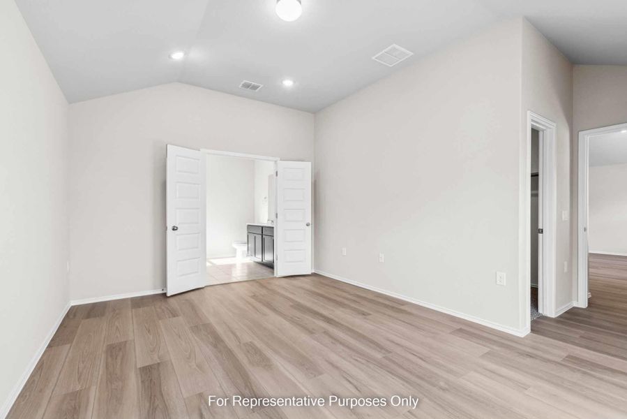Spacious, unfurnished interior of a new home in Marble Creek Crossing, Austin (Image 10).