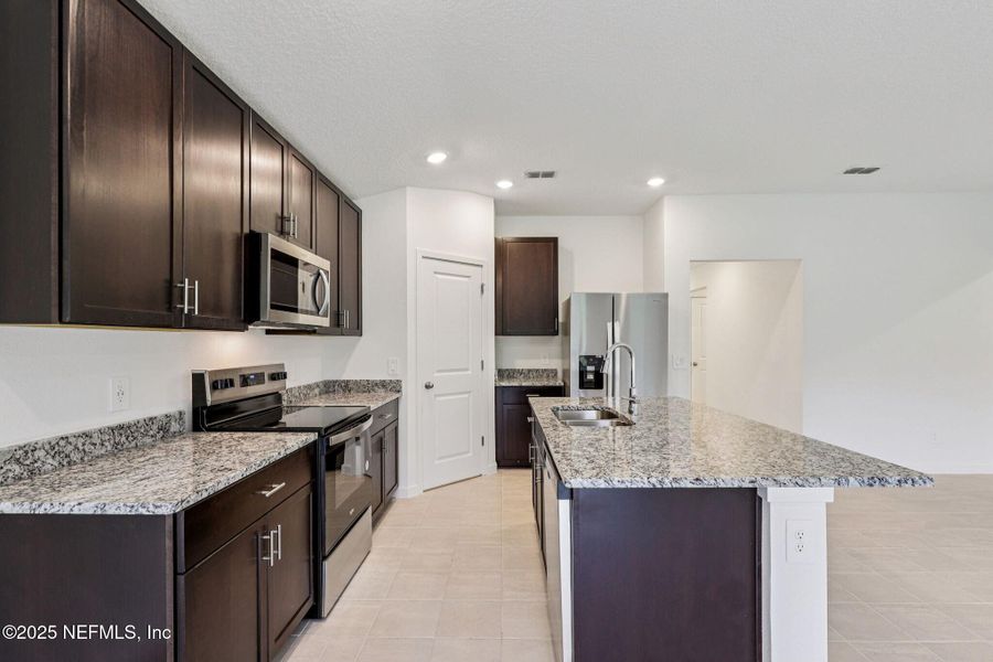 Furnished interior view inside a new home in Kings Preserve, Jacksonville (Image 10). Furnished interior view inside a new home in Kings Preserve, Jacksonville (Image 10).
