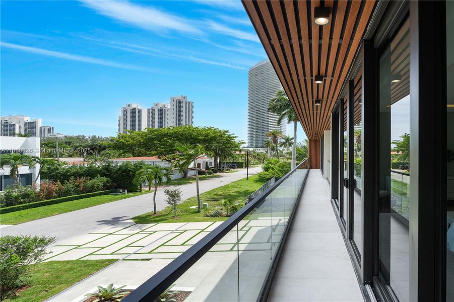 Image 43 of a home in .